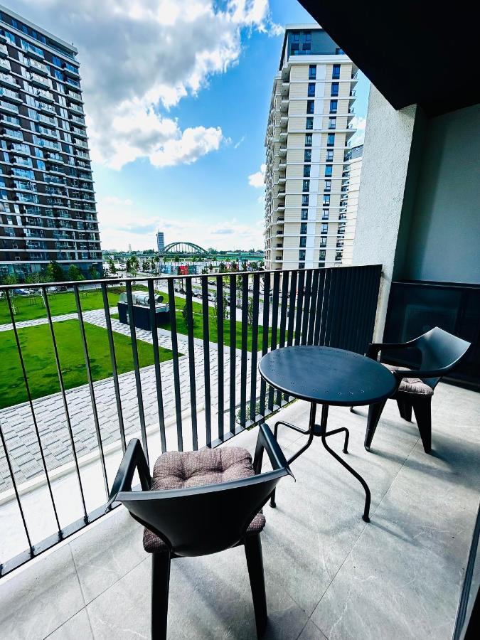 Luxury Waterfront View - BW Apartment River View ベオグラード エクステリア 写真